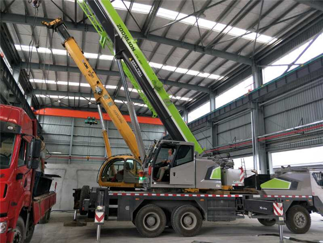 巨野县高空车出租需要注意哪些安全事项？